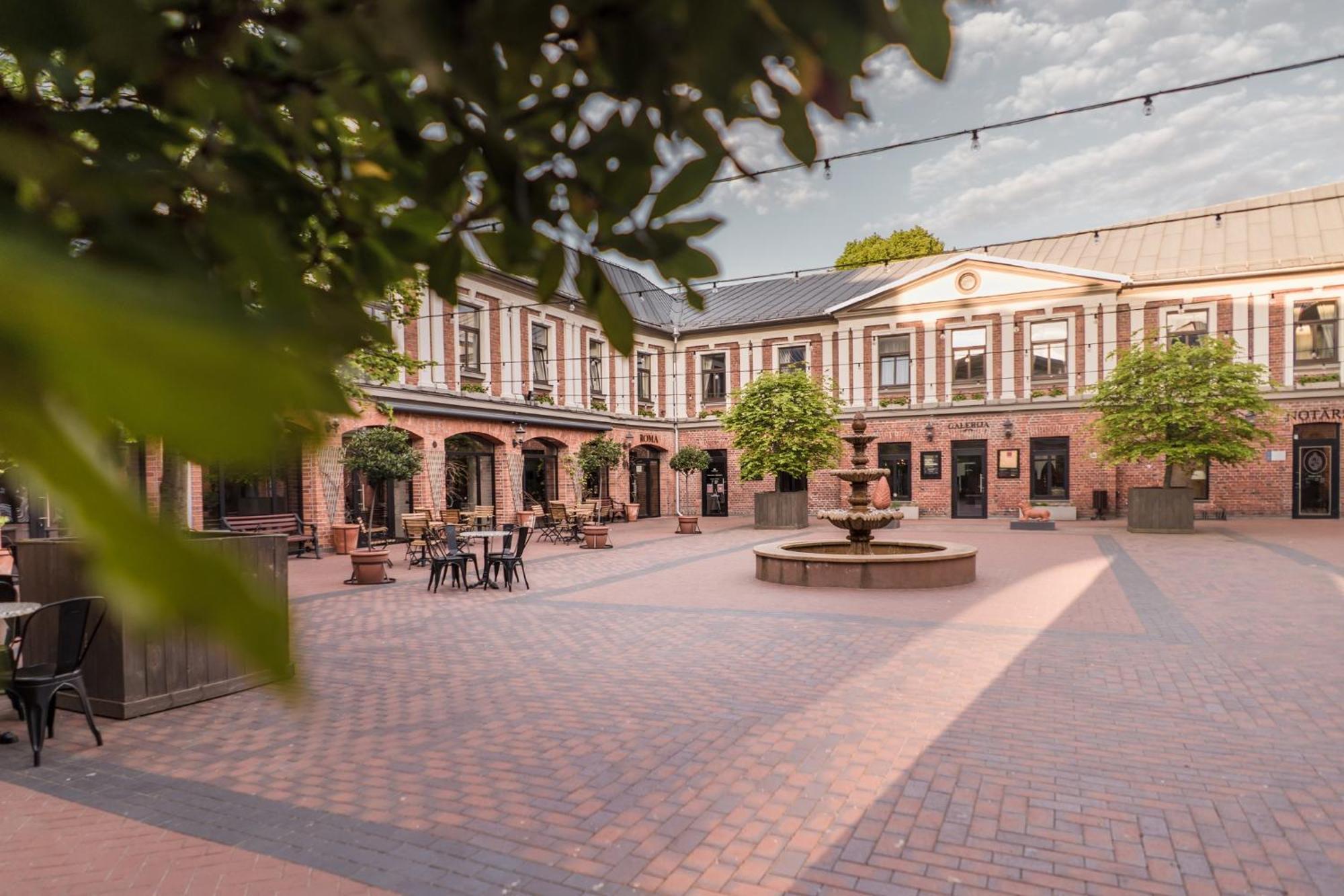 Art Hotel Roma Liepāja Exteriör bild