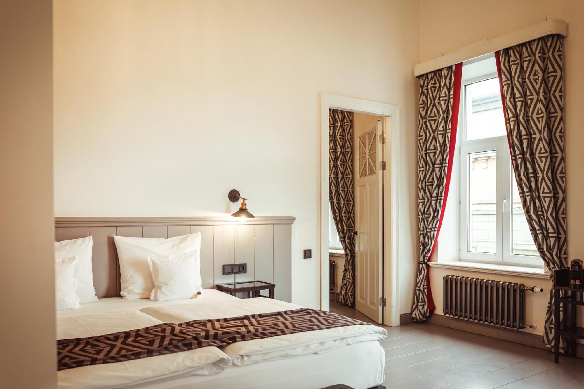 Art Hotel Roma Liepāja Exteriör bild