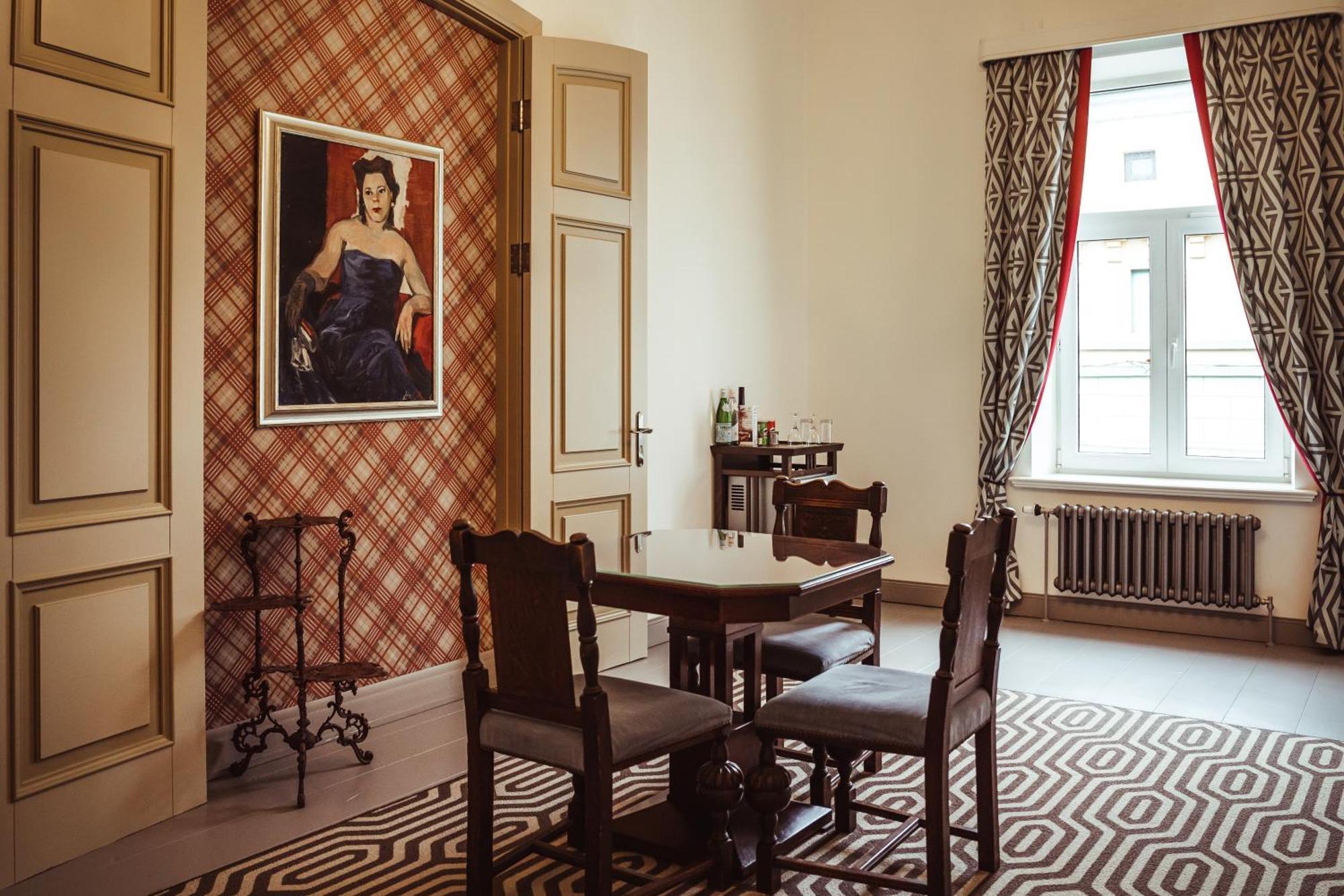 Art Hotel Roma Liepāja Exteriör bild