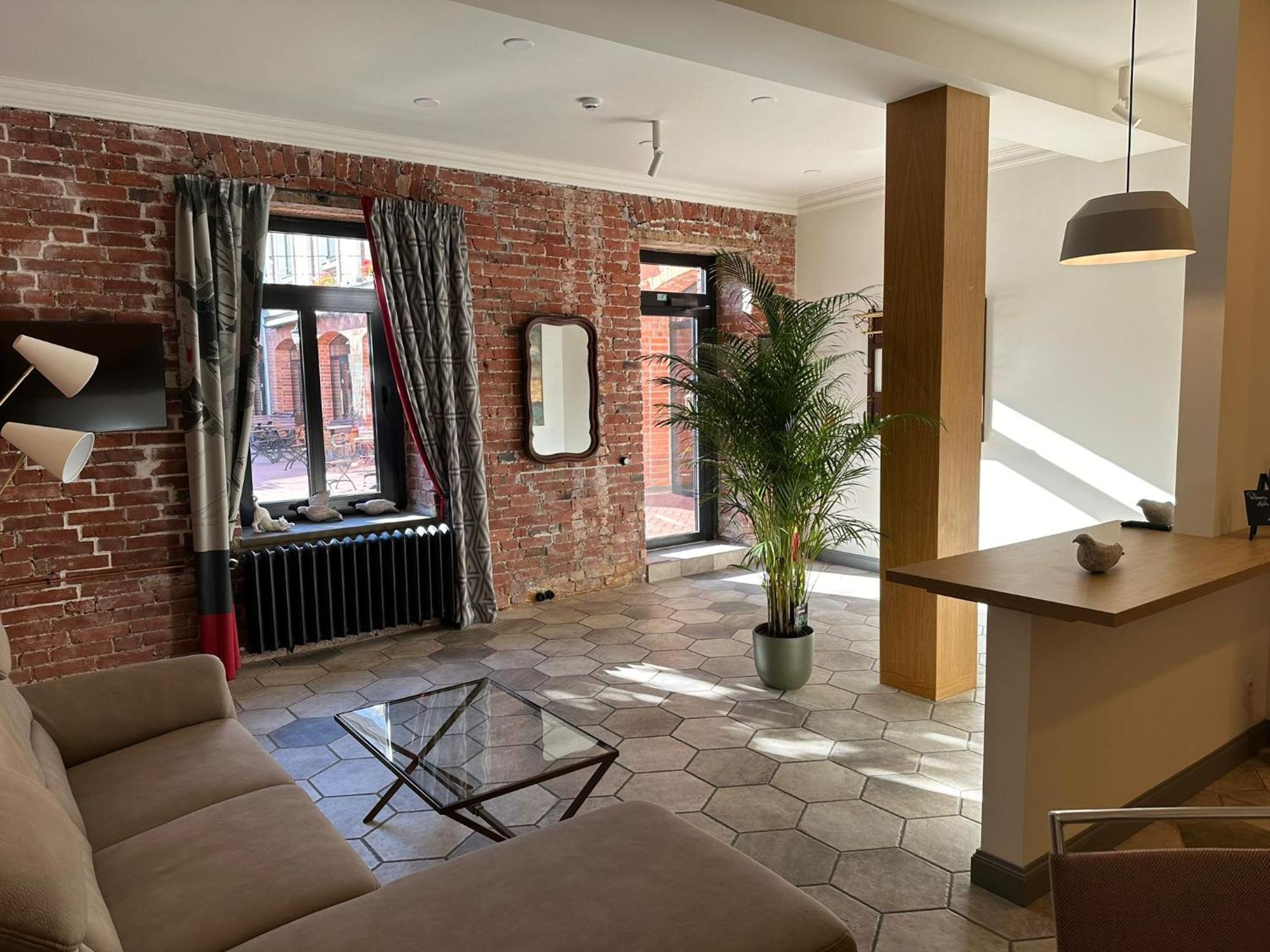 Art Hotel Roma Liepāja Exteriör bild